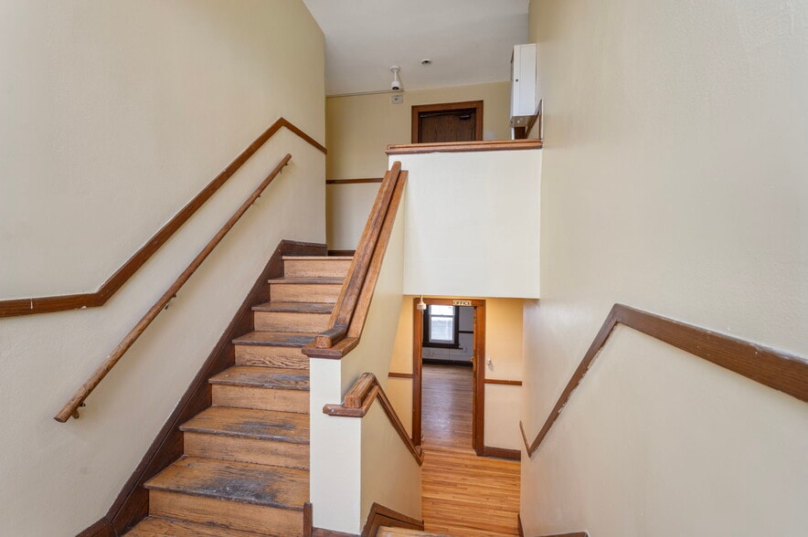 More Photos Of 487 Grand Ave, Saint Paul Apartments For Sale