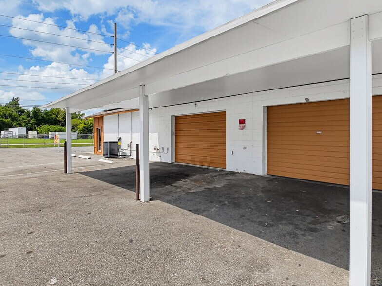 More Photos Of 3347 SW 7th St, Ocala Distribution For Sale