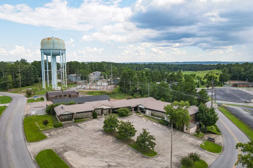 More Photos Of 730 Memorial Dr, Bessemer Medical For Sale
