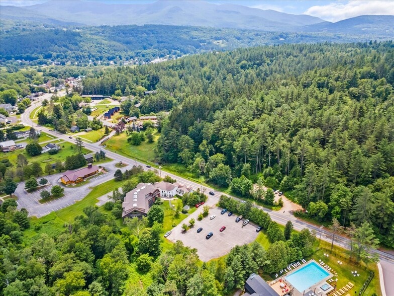 More Photos Of 782 Mountain Rd, Stowe Storefront Retail Office For Sale