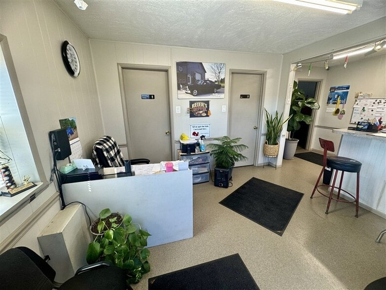 More Photos Of 8062 US Route 127, Greenville Flex For Sale