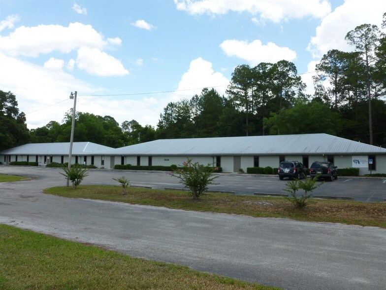 More Photos Of 1250 Andrews Cir, Starke Office For Lease