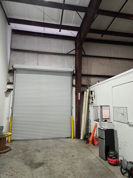 More Photos Of 1260 American Way, Longwood Warehouse For Lease