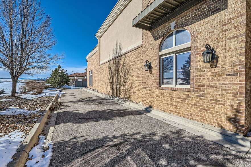 More Photos Of 9846 Zenith Meridian Dr, Englewood Restaurant For Sale