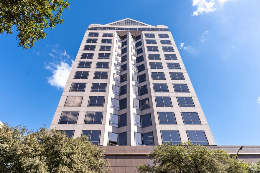 More Photos Of 919 Congress Ave, Austin Office For Lease