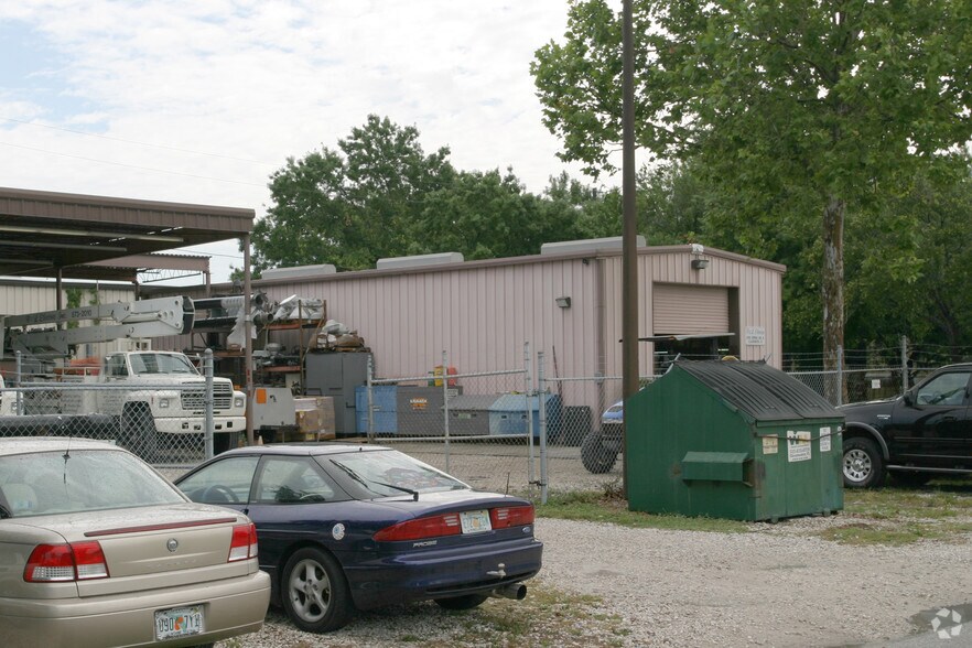 More Photos Of 4765 Spring Ave, Clearwater Manufacturing For Lease