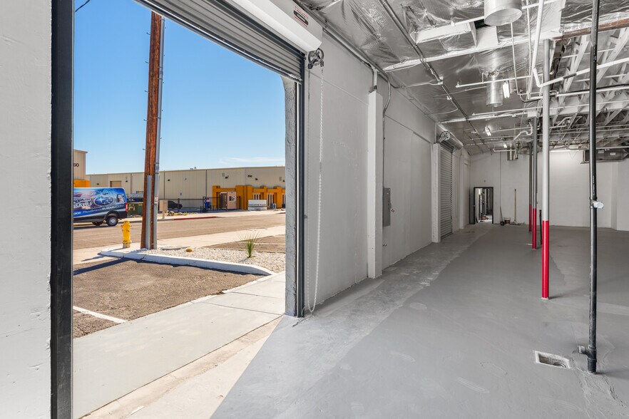 More Photos Of 3535 N Anza Rd, Palm Springs Warehouse For Lease