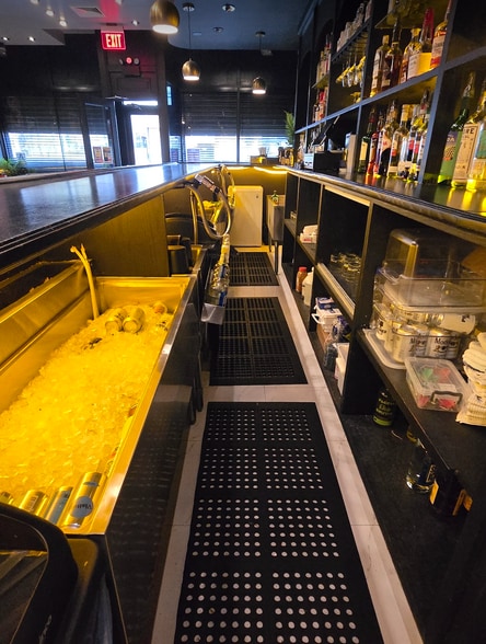 More Photos Of 464 Onderdonk Ave, Flushing Storefront Retail Residential For Lease