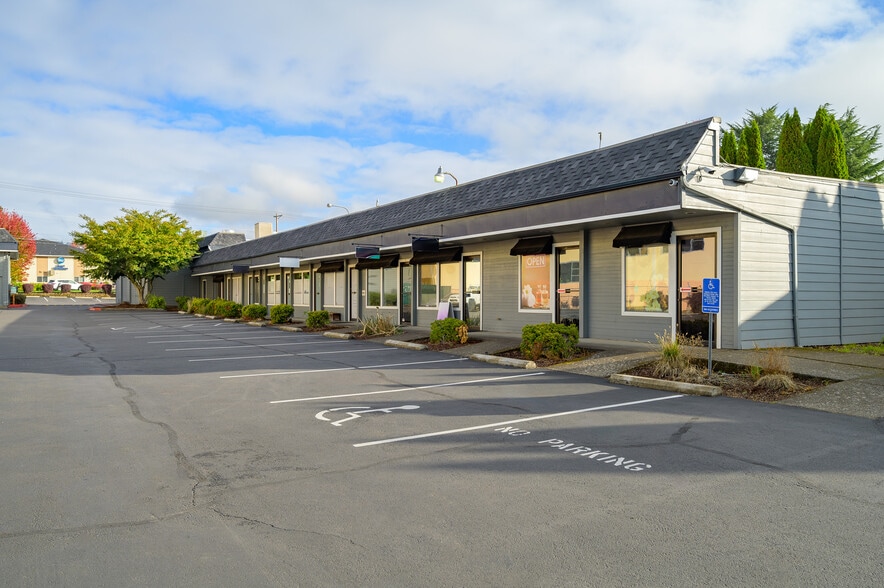 More Photos Of 2316 E Portland Rd, Newberg Storefront Retail Office For Sale