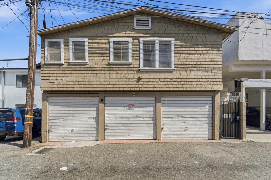 More Photos Of 117 Paloma Ave, Venice Apartments For Sale