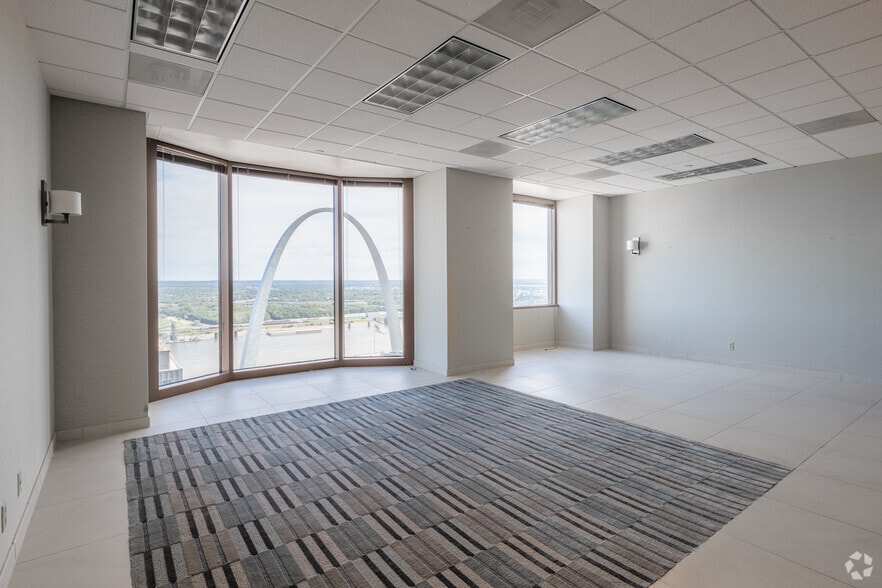 More Photos Of 211 N Broadway, Saint Louis Office For Lease