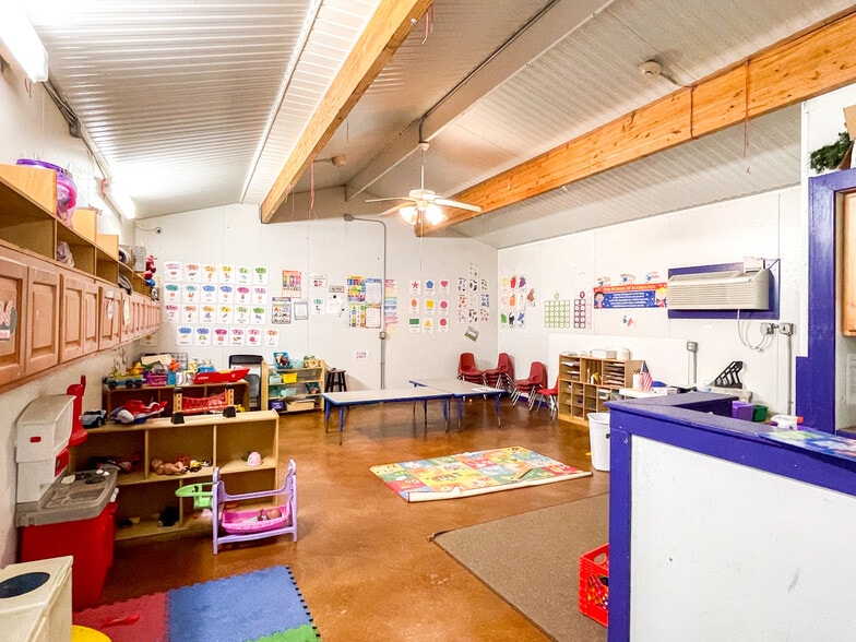 More Photos Of 11637 Sherwood Forest Ct, Baton Rouge Daycare Center For Sale