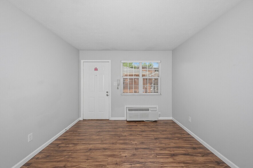 More Photos Of 2244 Salvador St, Cincinnati Multifamily For Sale