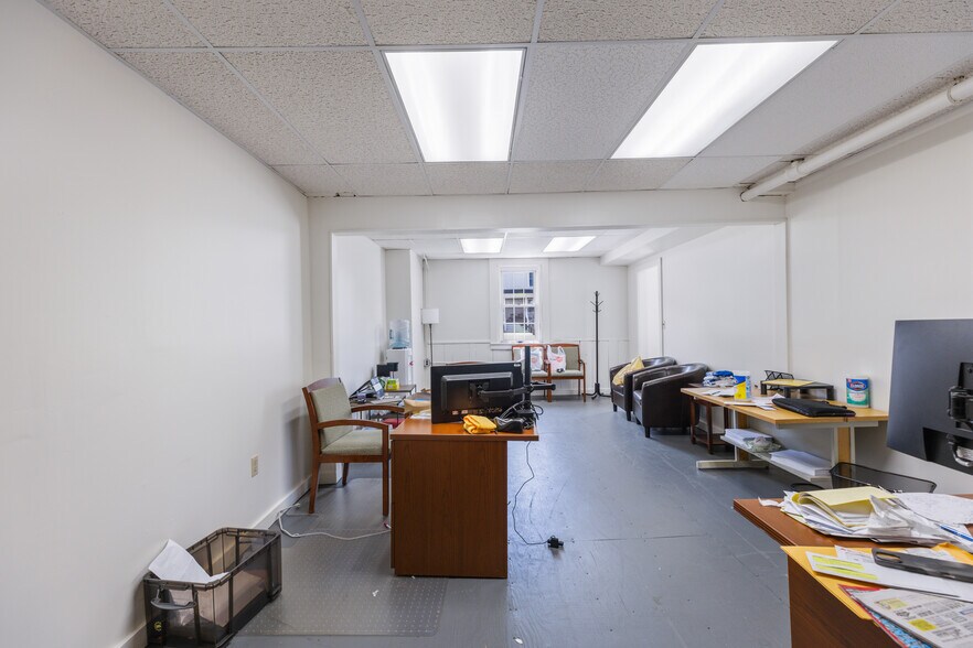More Photos Of 36 Carpenter Street St, Keene Office For Sale
