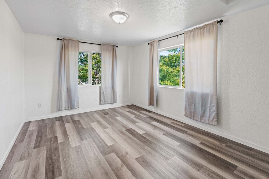 More Photos Of 513 Alice St, Medford Apartments For Sale