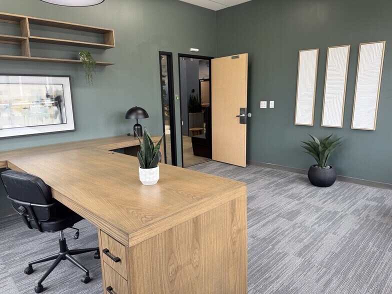 More Photos Of 3851 NE Loop 820, Fort Worth Office Residential For Lease