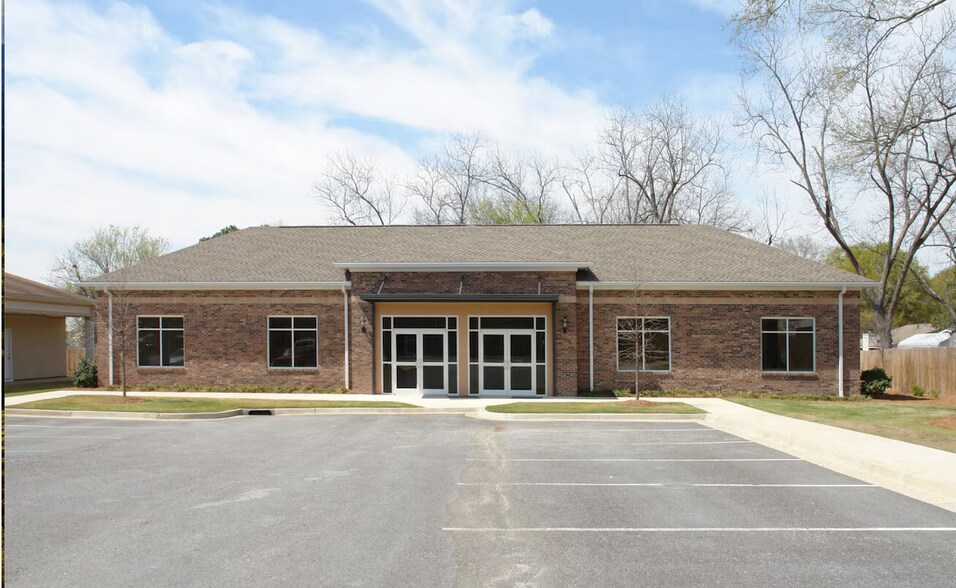 Primary Photo Of 1435 54th St, Columbus Office For Lease