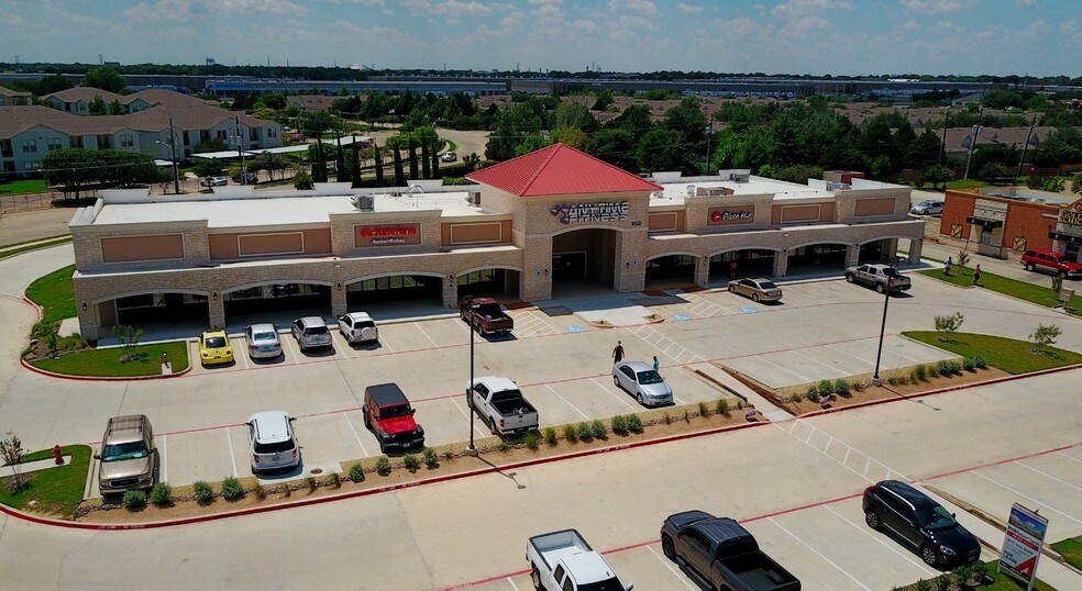 Primary Photo Of 950 S Carrier Pky, Grand Prairie Storefront For Sale