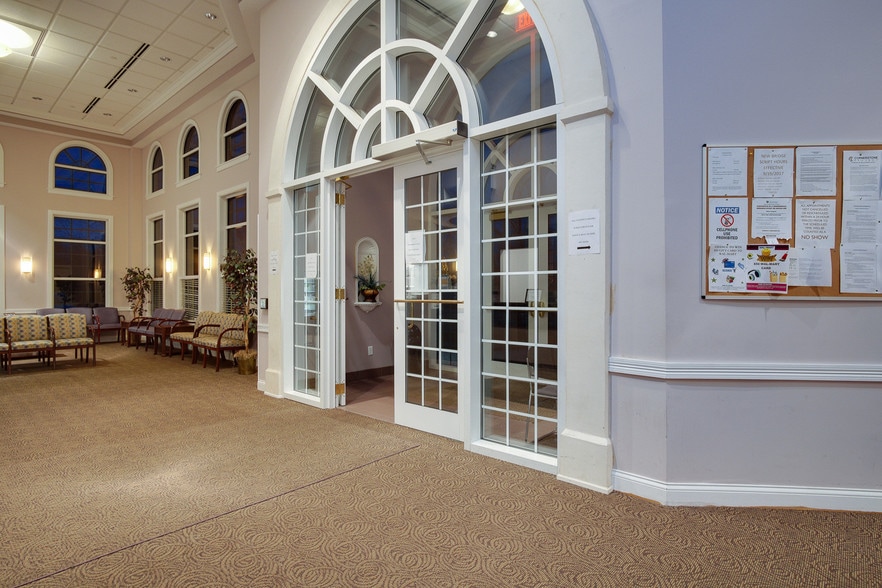 More Photos Of 8120 Garnet Dr, Dayton Medical For Sale
