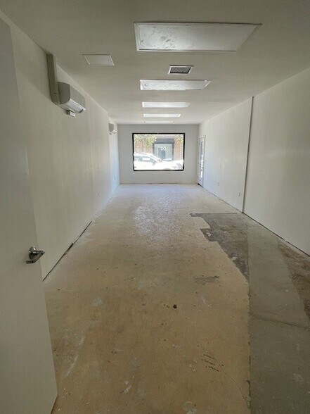 More Photos Of 3701-3711 E Coast Hwy, Corona Del Mar Storefront For Lease