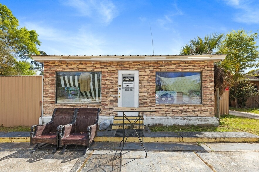 More Photos Of 22380 Highway 105, Cleveland Light Distribution For Sale