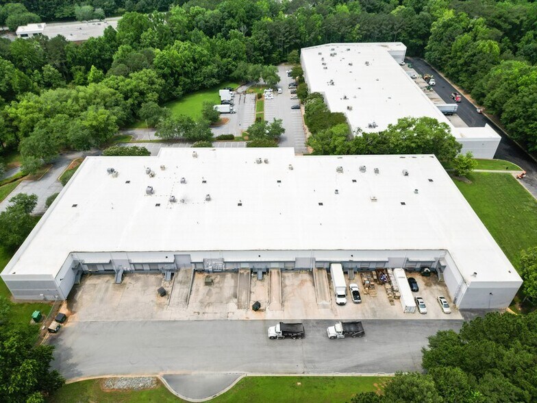 More Photos Of 5242 Royal Woods Pky, Tucker Unknown For Lease