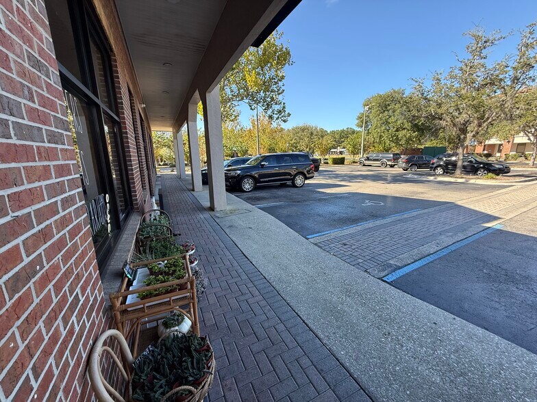 More Photos Of 4928 NW 39th Ave, Gainesville Unknown For Lease