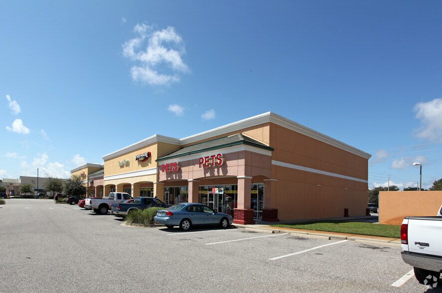 More Photos Of 8244 Navarre Pky, Navarre Unknown For Lease