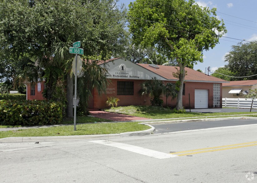 More Photos Of 21 NE 168th St, North Miami Beach Medical For Sale