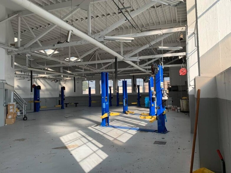 More Photos Of 790 N San Mateo Dr, San Mateo Auto Dealership For Lease