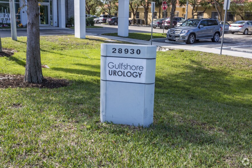 More Photos Of 28930 Trails Edge Blvd, Bonita Springs Medical For Lease
