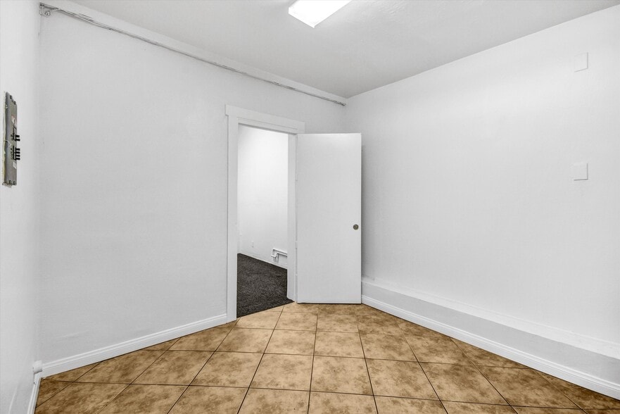 More Photos Of 11418 Garvey Ave, El Monte Freestanding For Lease