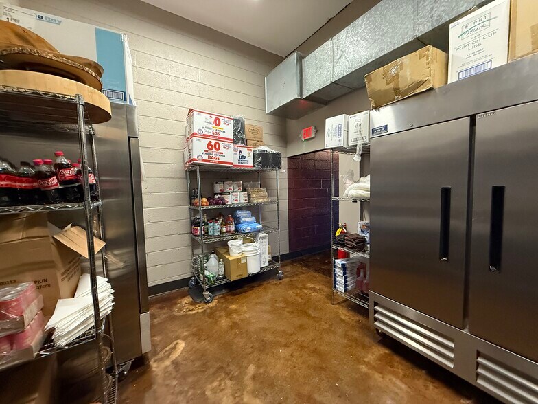 More Photos Of 314 Smith Ave, Thomasville Restaurant For Sale