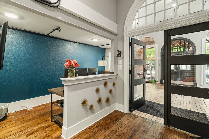 More Photos Of 120 S Gay St, Knoxville Apartments For Lease