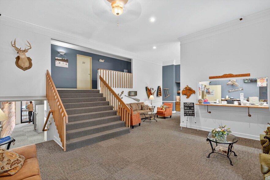 More Photos Of 670 SE 803rd Rd, Clinton Marina For Sale