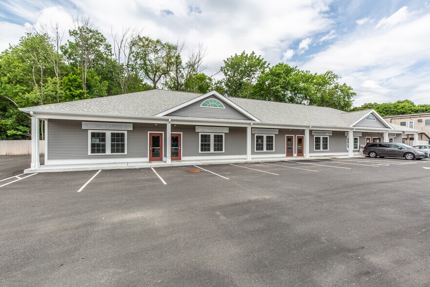 More Photos Of 294 Cowesett Ave, West Warwick General Retail For Lease