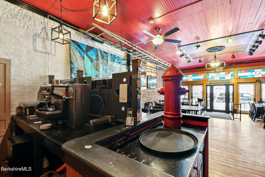 More Photos Of 47 Park St, Adams Restaurant For Sale