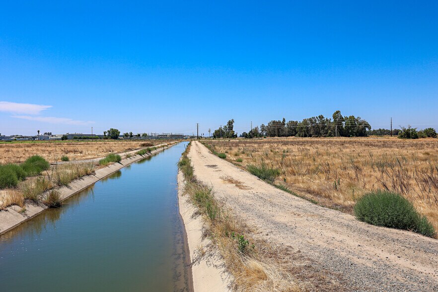 More Photos Of 1777 Bird Rd, Livingston Land For Sale