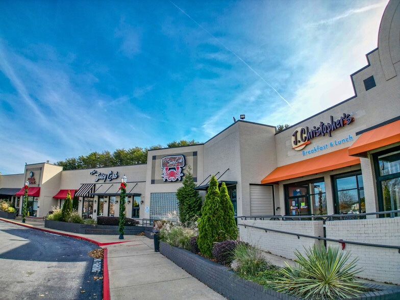 More Photos Of 2700 Town Center Dr, Marietta Unknown For Lease