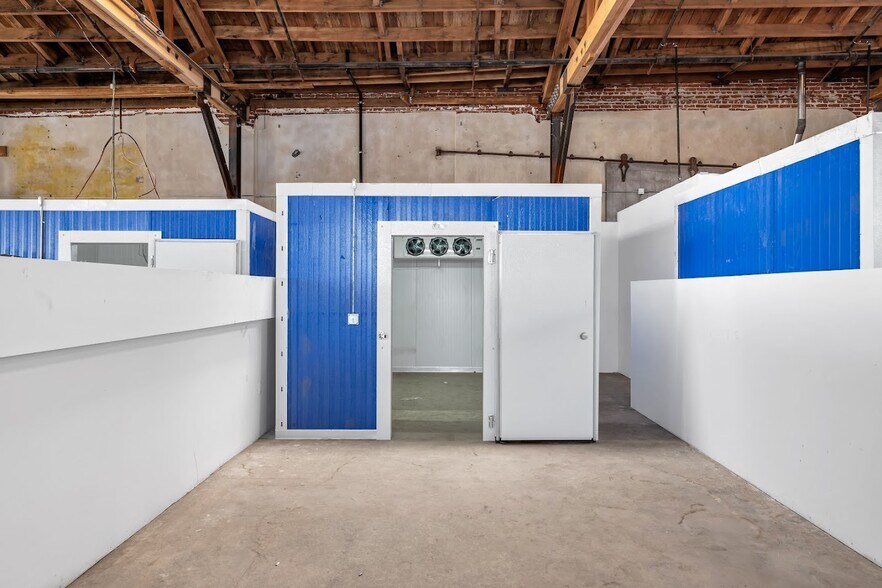 More Photos Of 707 E 7th St, Los Angeles Manufacturing For Lease