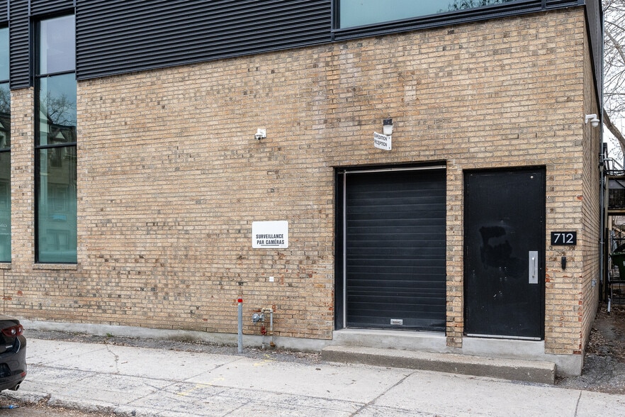 More Photos Of 3955 Rue Saint-Jacques, Montréal Storefront For Lease