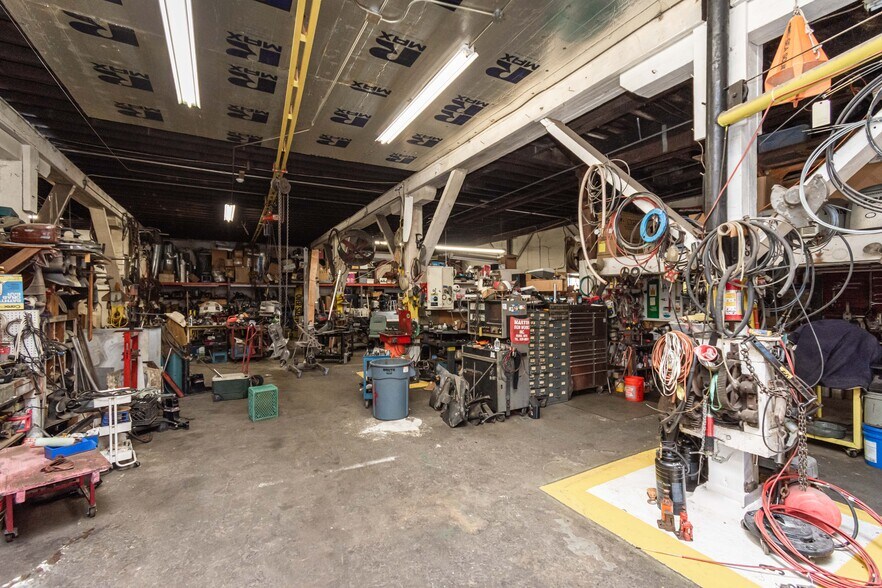 More Photos Of 14090 River Rd, Walnut Grove General Retail For Sale