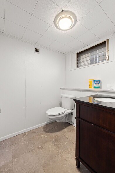 More Photos Of 521 N Derr Dr, Lewisburg Office Residential For Sale