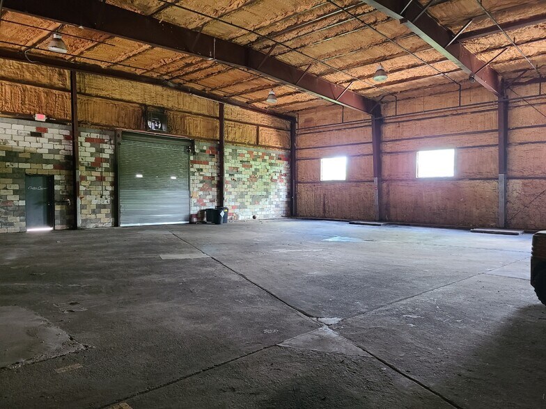 100 Old West Lathrop Ave, Savannah, GA 31415 Manufacturing For Sale