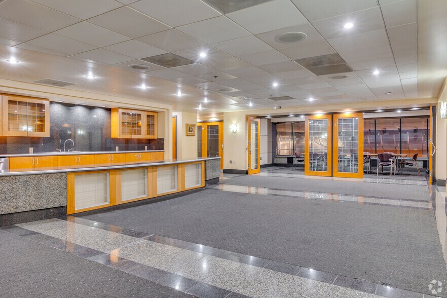 More Photos Of 101 E 2nd St, Tulsa Office For Lease