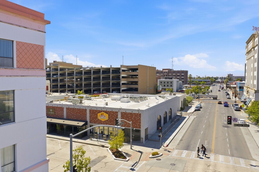 More Photos Of 1623-1633 19th St, Bakersfield Freestanding For Lease