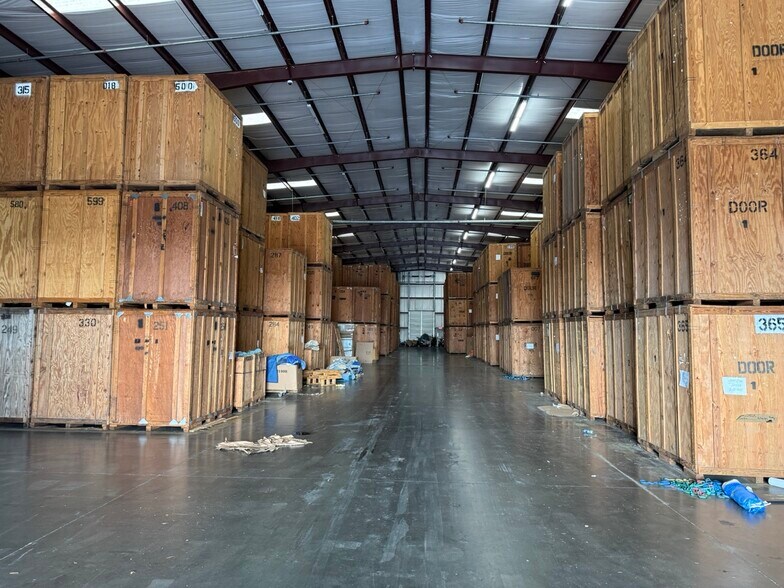 More Photos Of 1700 S Eastern Ave, Oklahoma City Warehouse For Lease