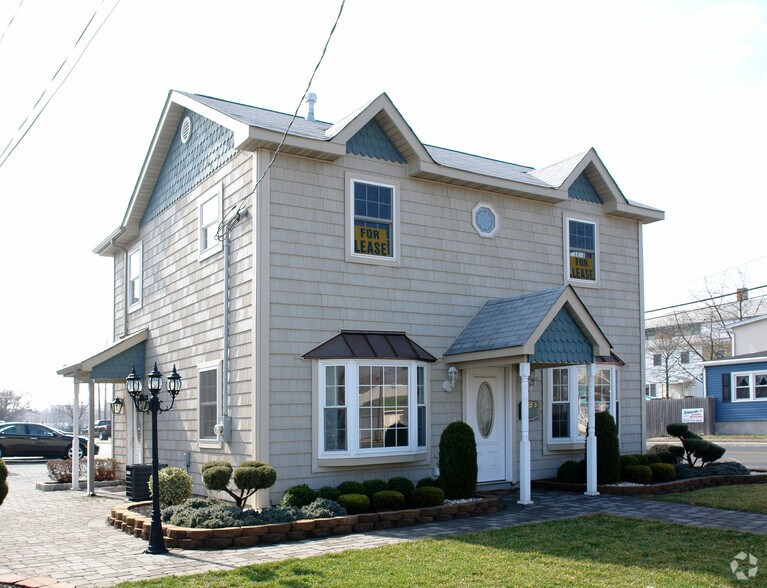 More Photos Of 328 Maple Pl, Keyport Office For Lease