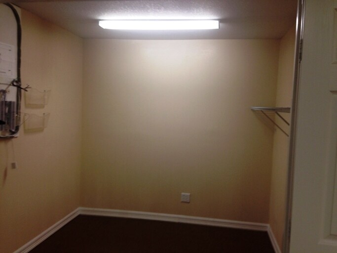 More Photos Of 1105 N Meyer Rd, Seabrook Office For Sale