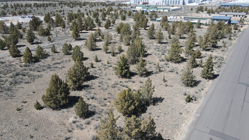 More Photos Of Commerce @ SW Empire Drive, Prineville Land For Sale